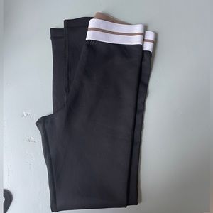 Tan + lines leggings - never worn